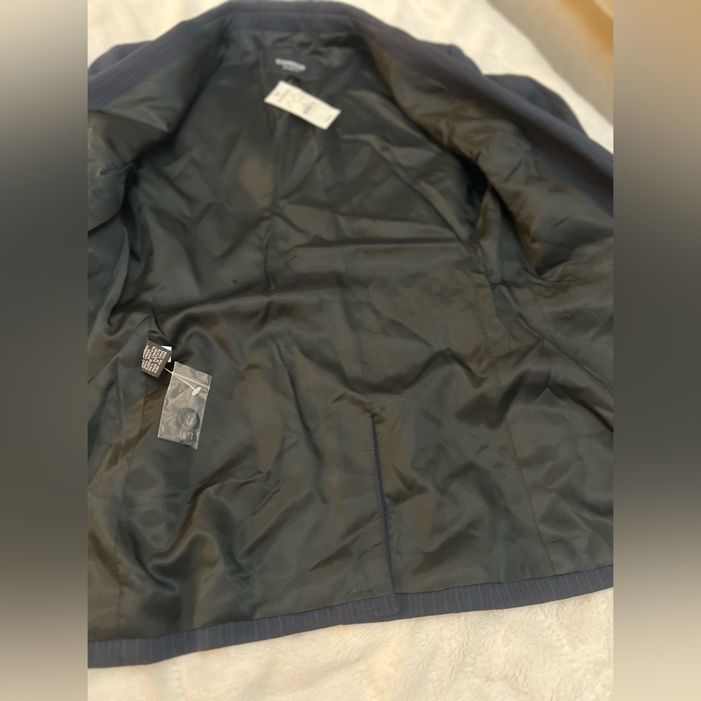 ✨Women’s Express Stretch Blazer | Navy With Pin Stripes - Size 1/2 - Picture 5 of 6